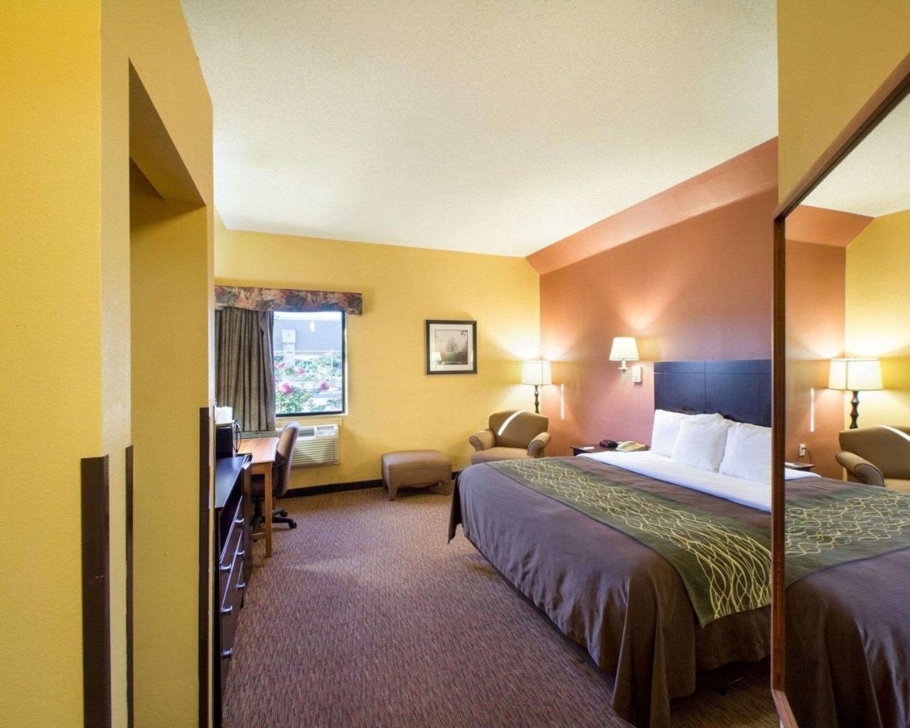 Comfort Inn Near Medical Center Mission Bagian luar foto