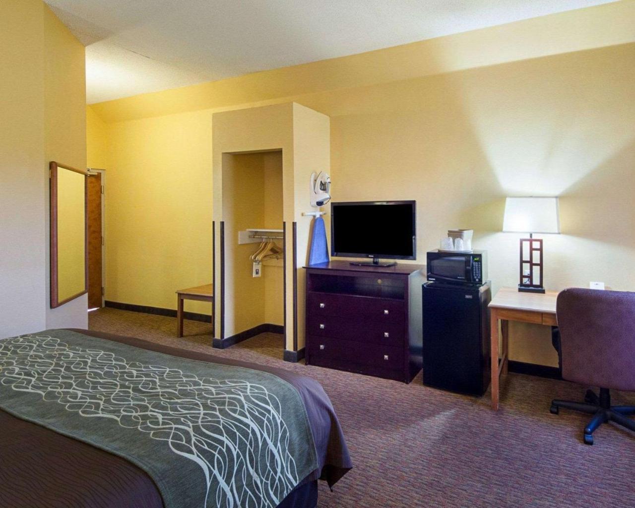 Comfort Inn Near Medical Center Mission Bagian luar foto